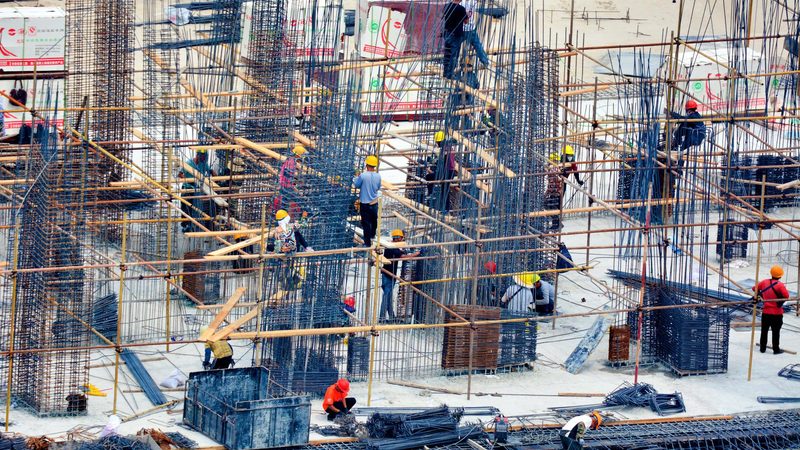 成都玻璃幕墙报价单解析：关键因素与注意事项